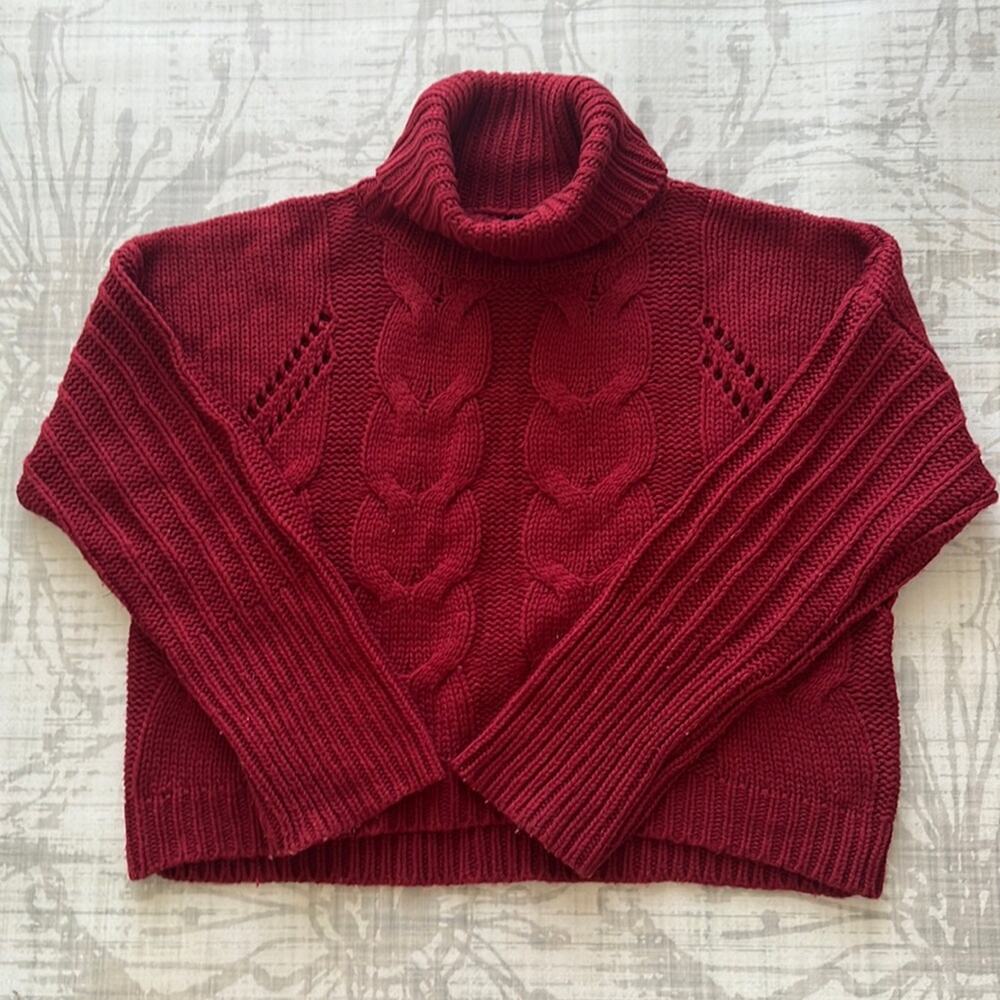 🗽Moon & Madison Crops Sweaters M